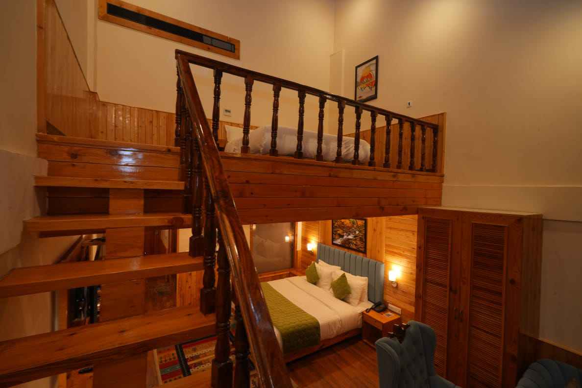 Duplex Attic Mountain View Rooms
